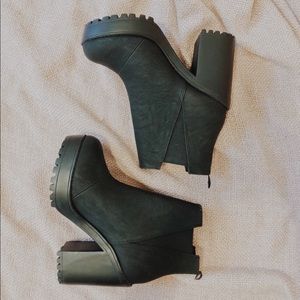 Black Chunky Heel Ankle Boot Size 6